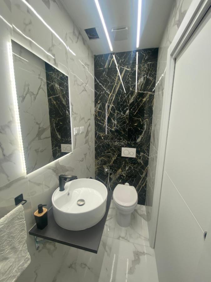 ゾーラ・プレドーザ Zola Centro Bed & Breakfast エクステリア 写真