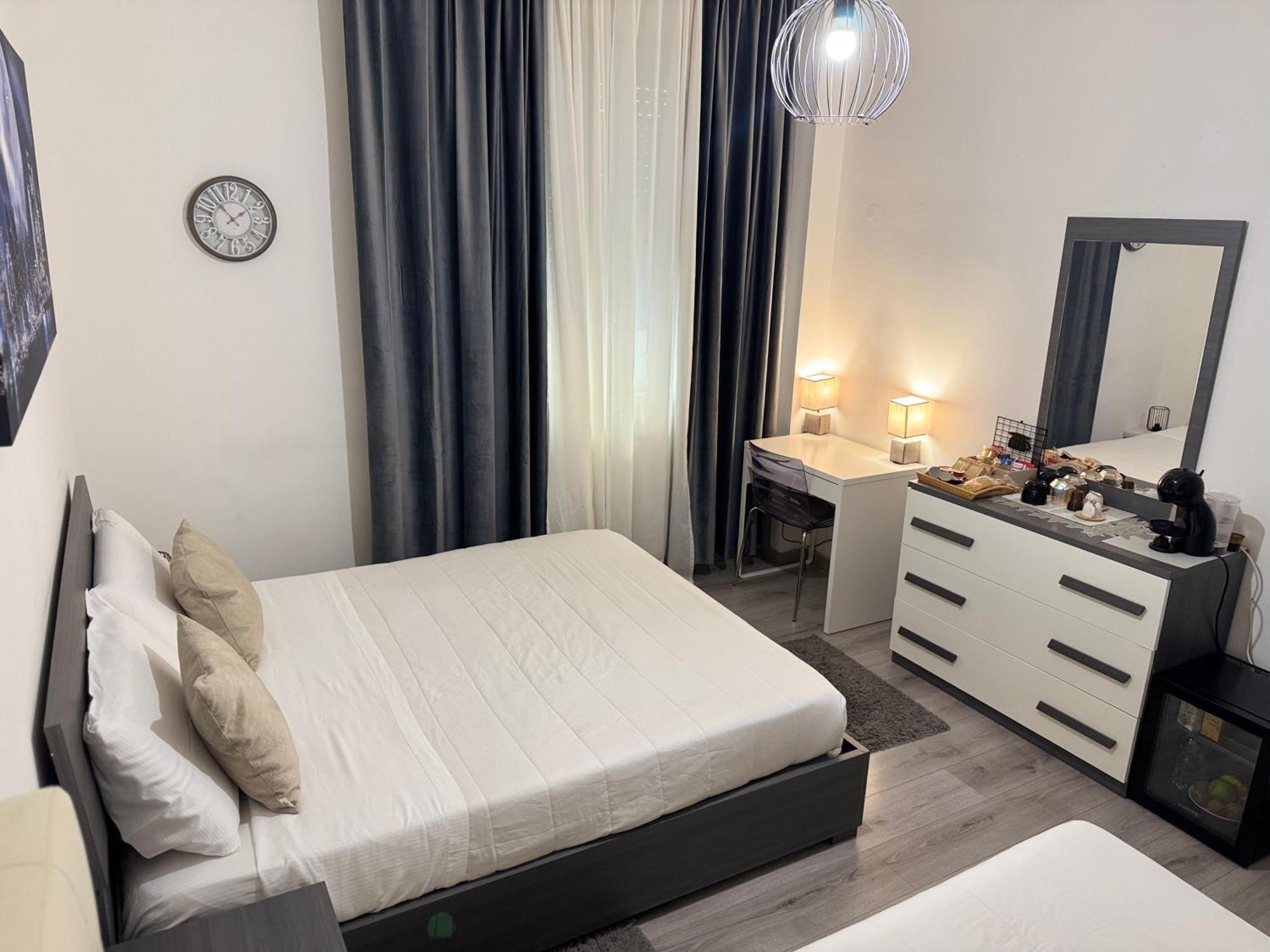 ゾーラ・プレドーザ Zola Centro Bed & Breakfast エクステリア 写真
